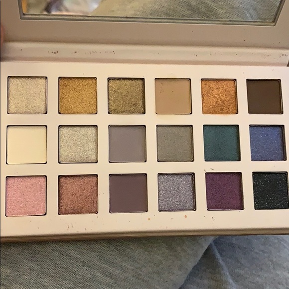 SOLD Ulta eyeshadow palette - Picture 4 of 4